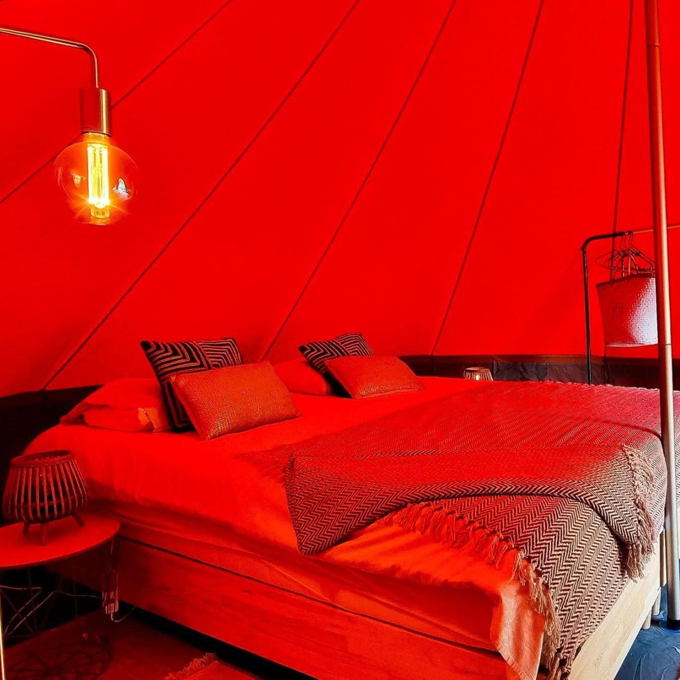 Glamping Dok52 * Brugge